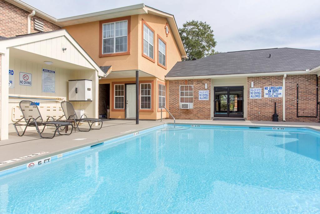 Quality Inn & Suites Lexington Exterior photo